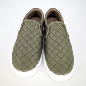 Serra Women's Slip On Olive Green Quilted Design Sneakers NEW with Box - Size 10